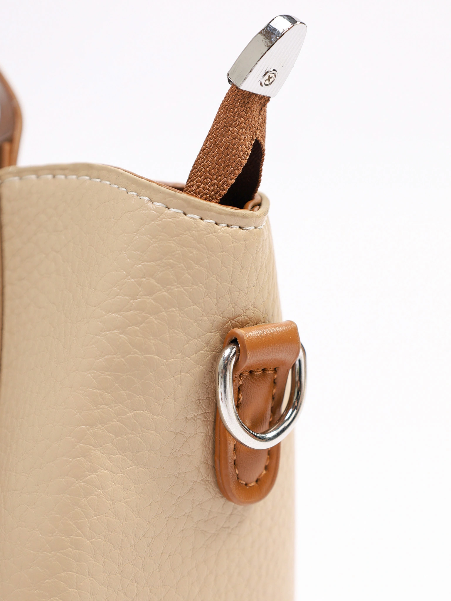 Сумка-тоут маленькая с декоративными ремешками в ассортименте